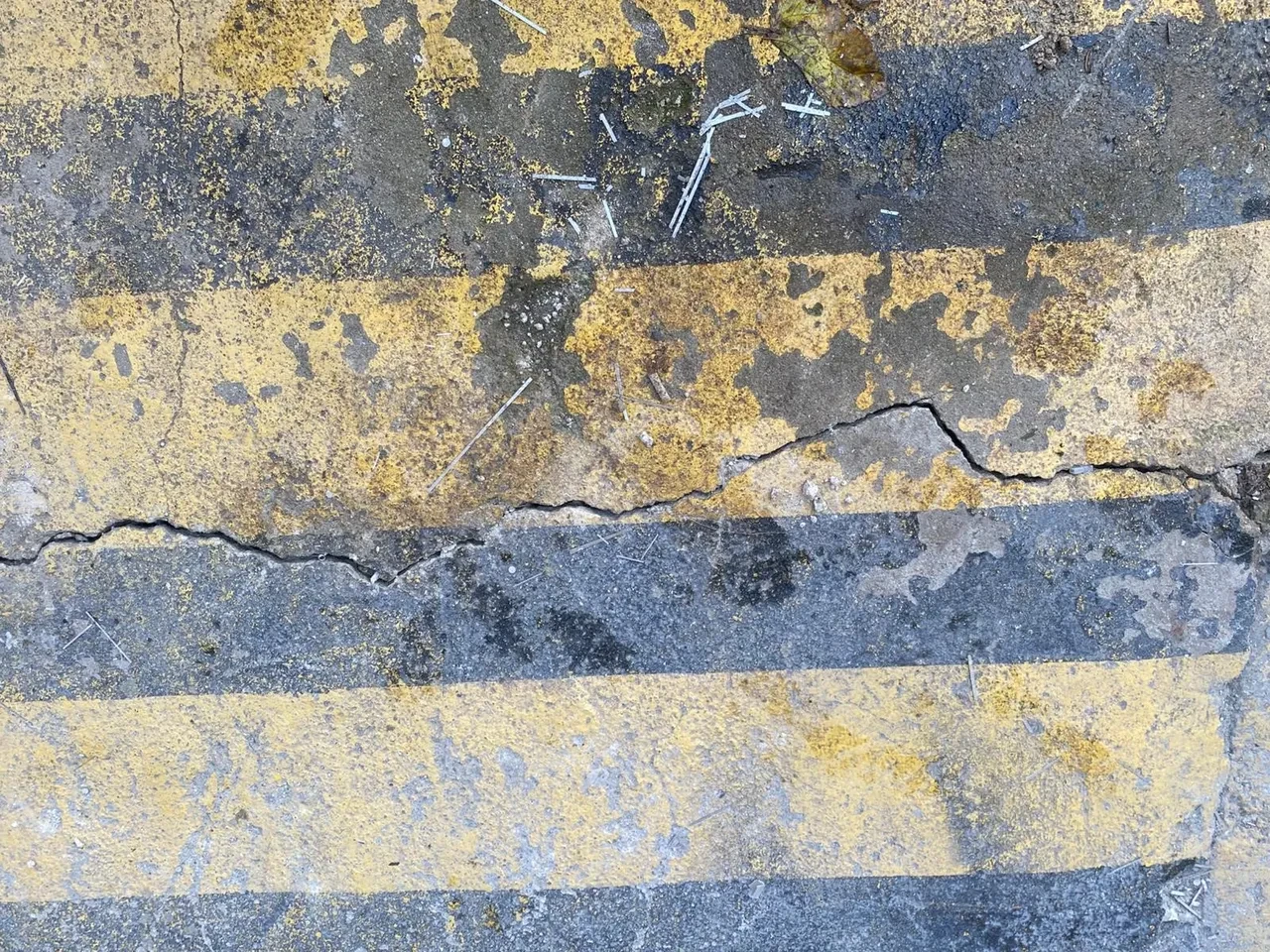 Ataşehir'de binada korkutan patlama! Mahalleli panik halinde