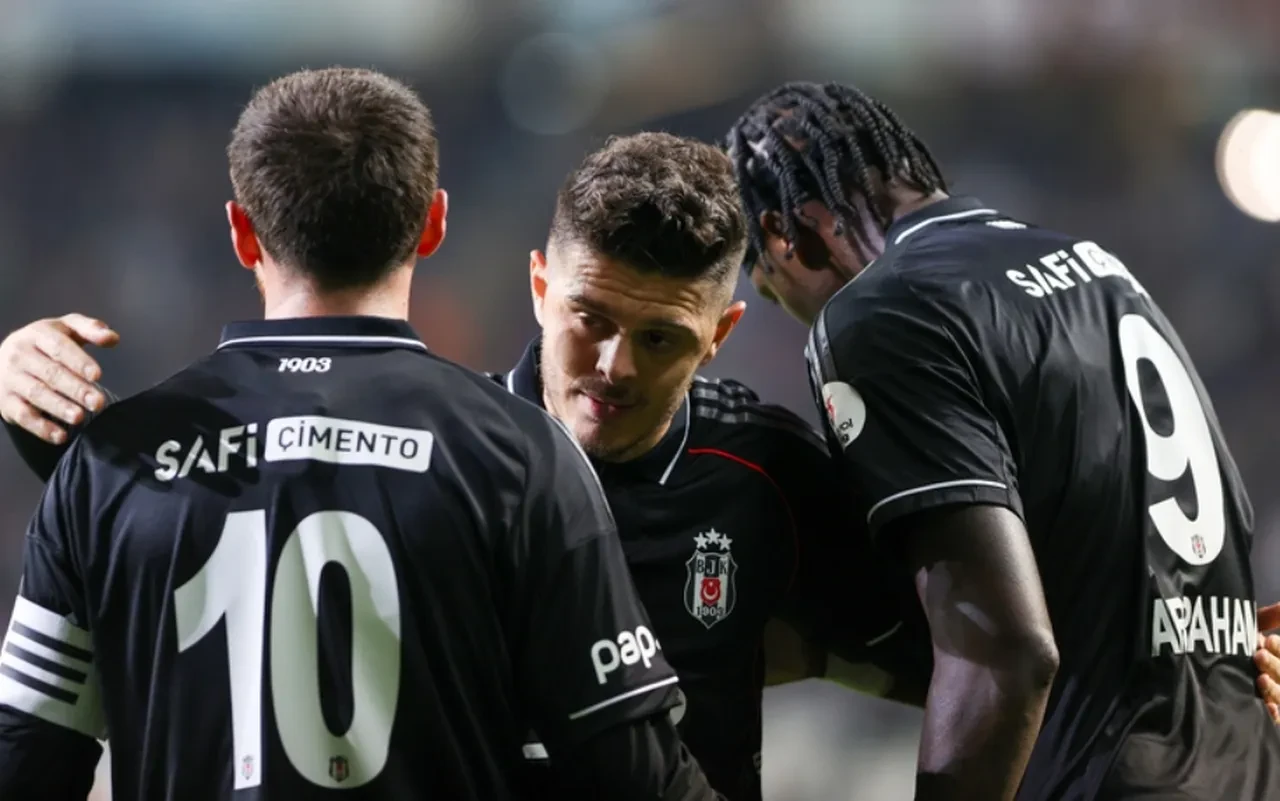 Beşiktaş Fenerbahçe maçını şifresiz veren yabancı kanallar! Birçok ülkeden canlı yayınlanacak