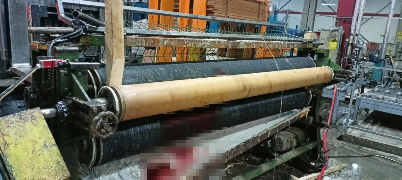 Bursa'da feci iş kazası! Silindir makinesine iki elini de kaptırdı