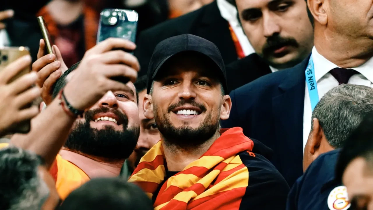 Galatasaray'ın Trabzonspor maçında sürpriz misafir!