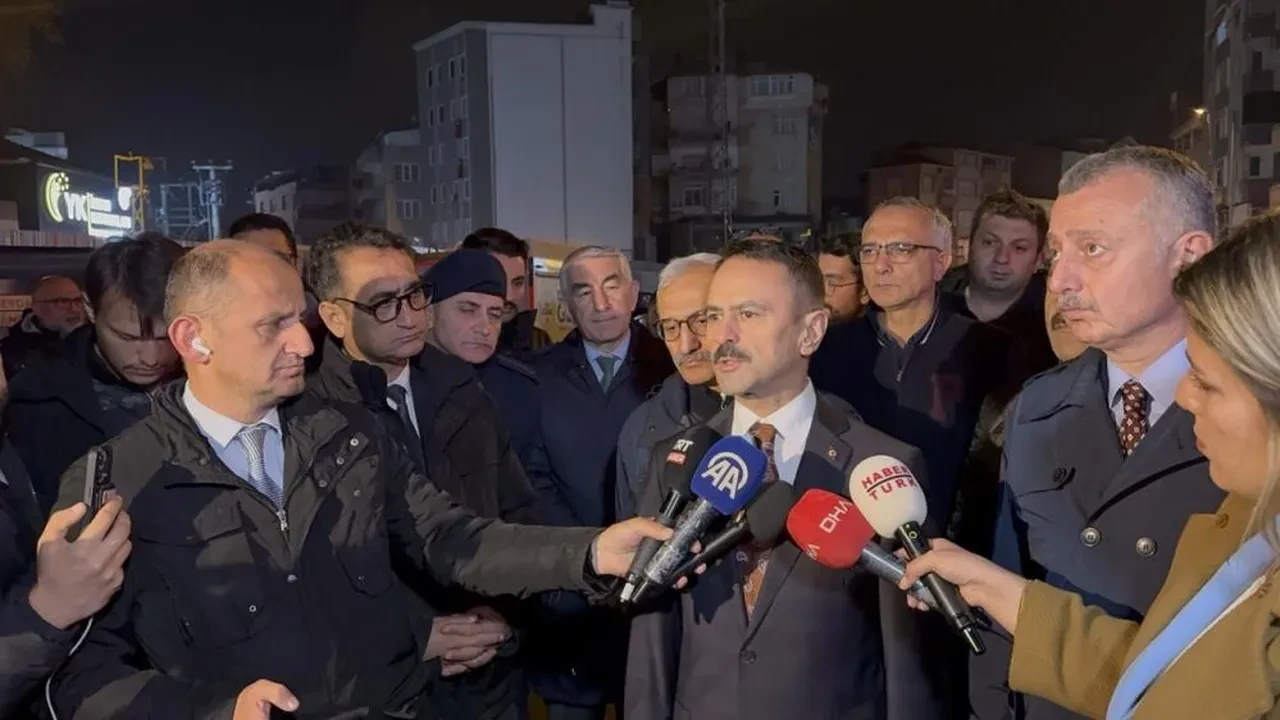 Gebze'de 4 kişinin can verdiği yerde bir binada daha yıkılma belirtisi! Tahliye edildi