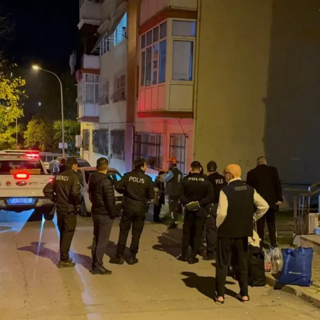 Gebze'den sonra İstanbul'da da aynı korku! Kartal'da bina tahliye edildi