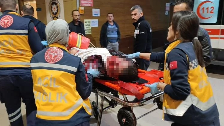 İnegöl’de 3 motosiklet zincirleme kazaya karıştı: 1’i ağır 6 kişi yaralandı