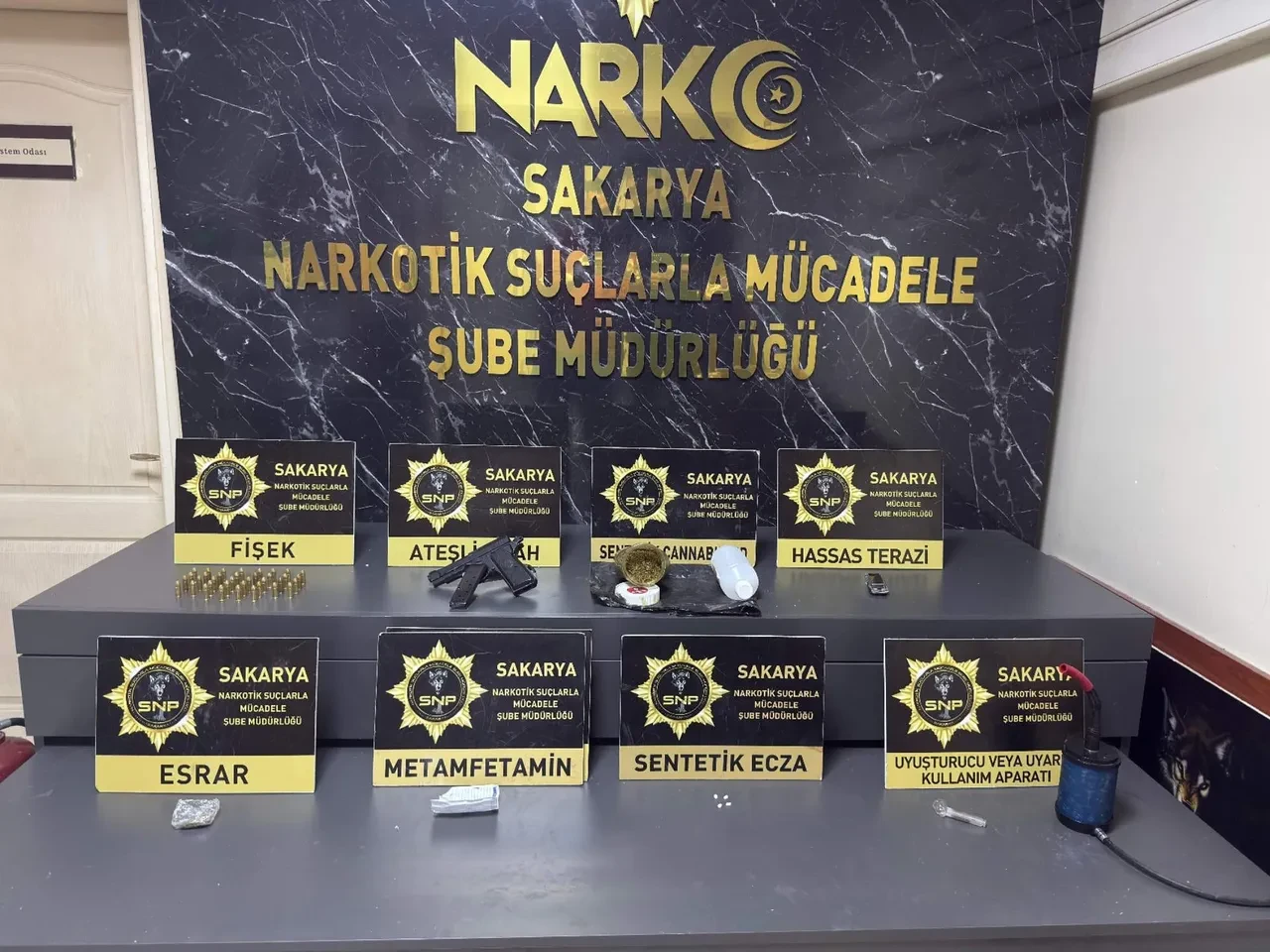 Sakarya’da uyuşturucu operasyonu: 3 gözaltı