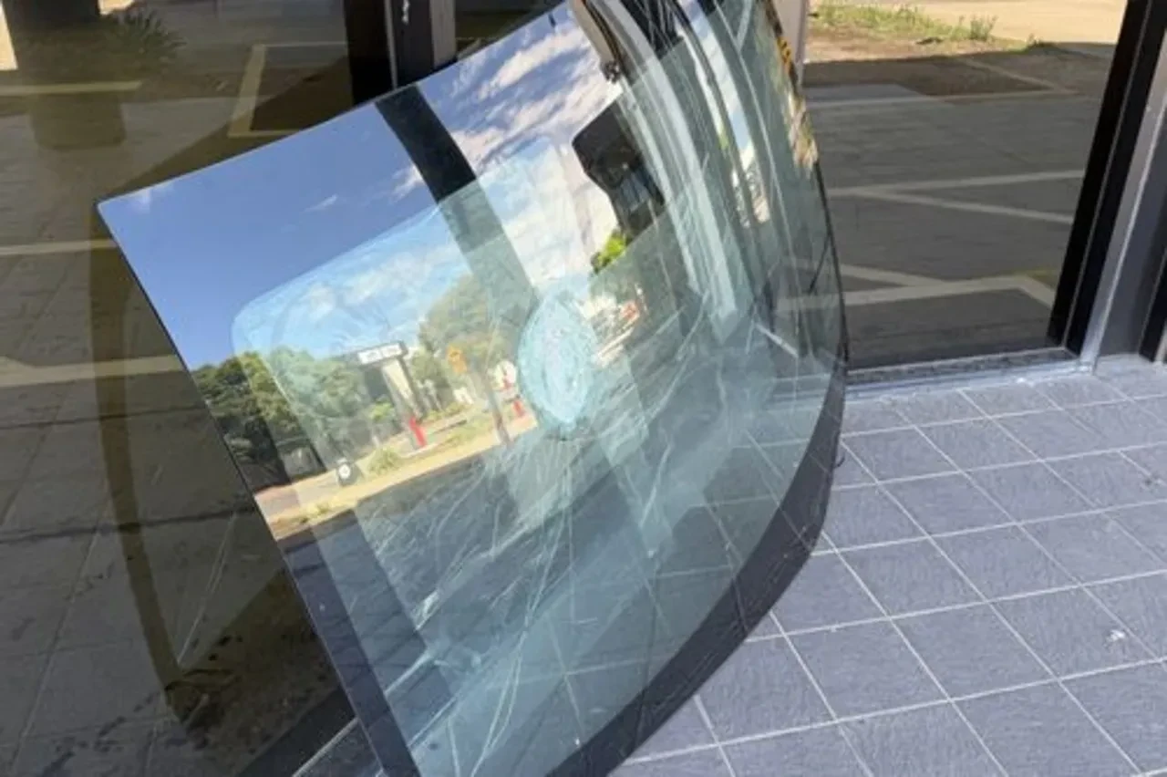 Sıfır arabası ile evine giderken 'milyarda bir görülen' bir olay yaşadı! "Şoka uğradım"