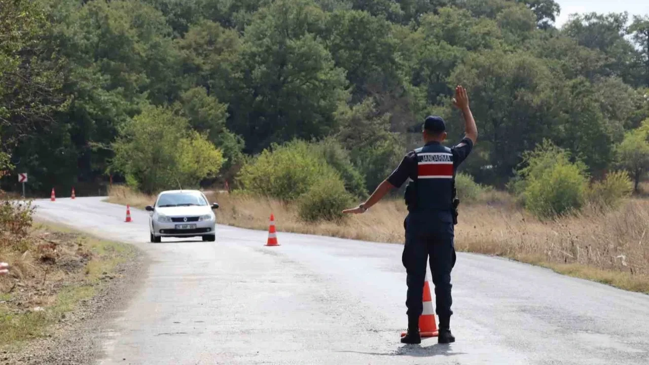 Böyle vicdansızlık görülmedi! Önce arabayla çarptı, sonra demir çubukla döverek öldürdü