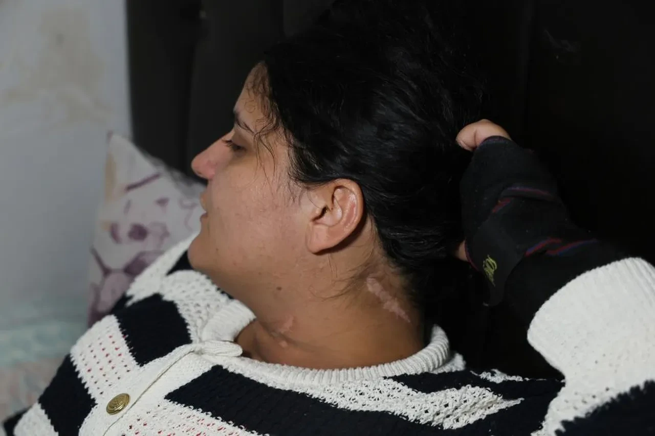 Çocuklarının gözü önünde boğazını kesti! Engelli kalan anne çocuklarını geri istiyor