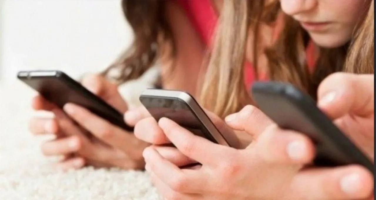 Danimarka'da sosyal medya yasağı! 15 yaşından küçükler artık kullanamayacak