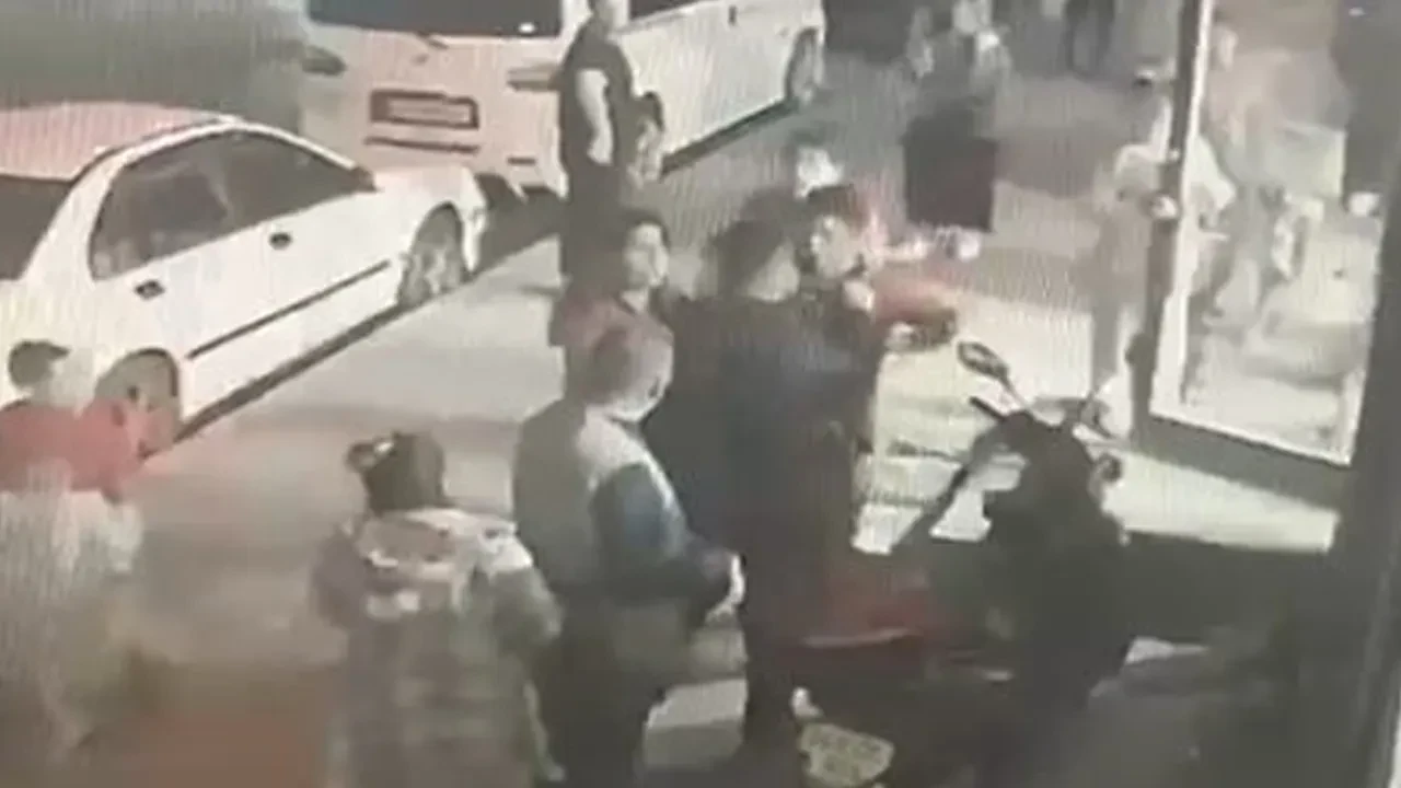 Engelli adam dehşeti yaşadı! İade talep edince boğazına bıçak dayadılar