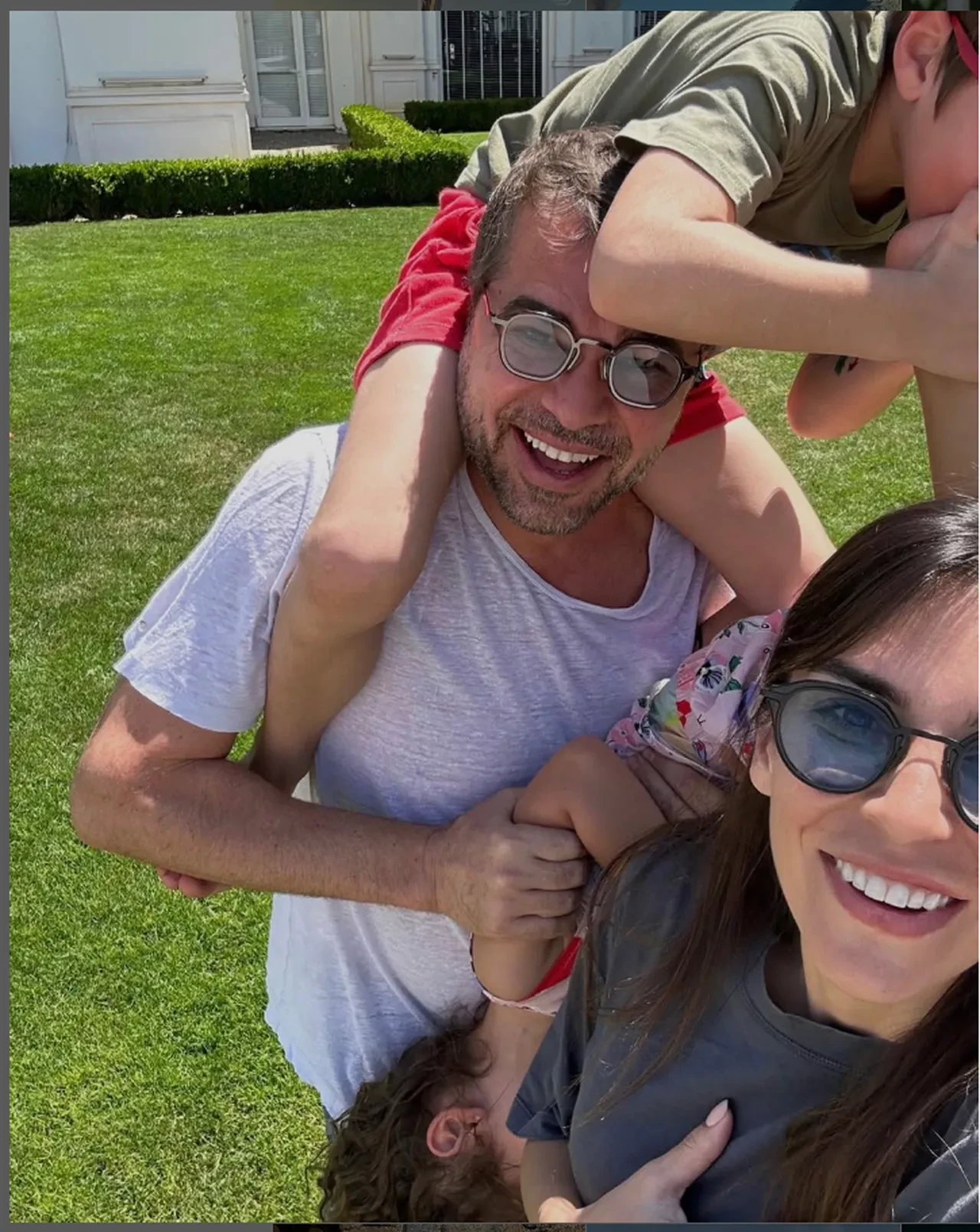 Engin Altan Düzyatan ile Neslişah Alkoçlar çifti artık Dubai'de yaşayacak 