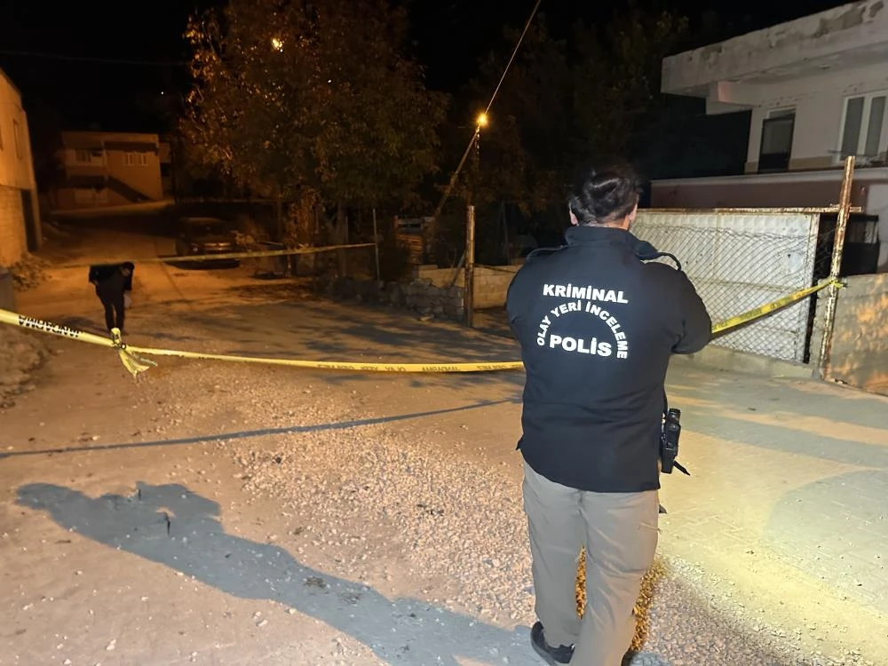 Adıyaman'da alacak verecek kavgası kanlı bitti: Araya giren 1 kişi ağır yaralandı