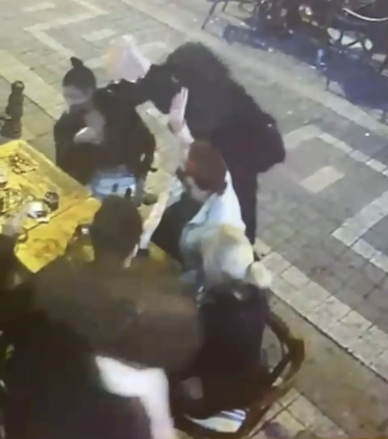 Kadıköy’de kan donduran vahşet! Ateşe verilen genç kadın dehşet anlarını anlattı 