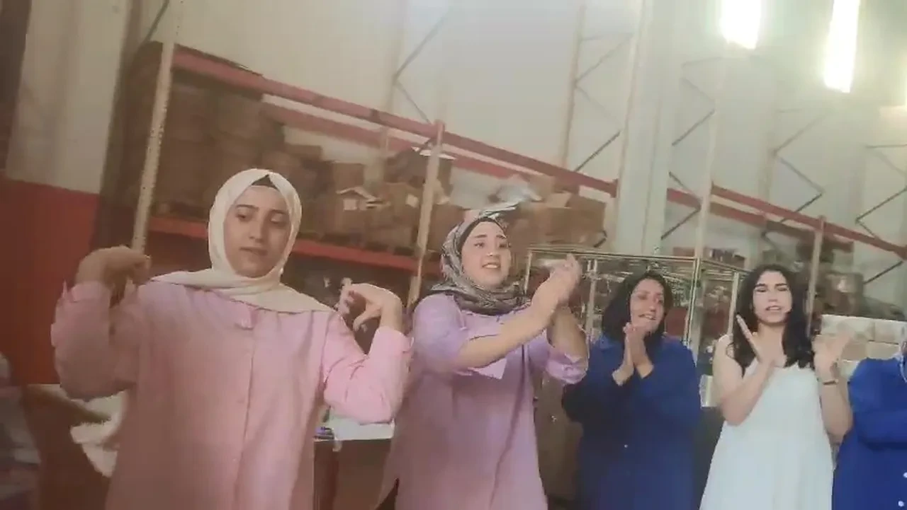 Kocaeli'deki yangın faciasında ölen işçilerden geri bu görüntüler kaldı! Düğün için eğlendikleri tesiste can verdiler