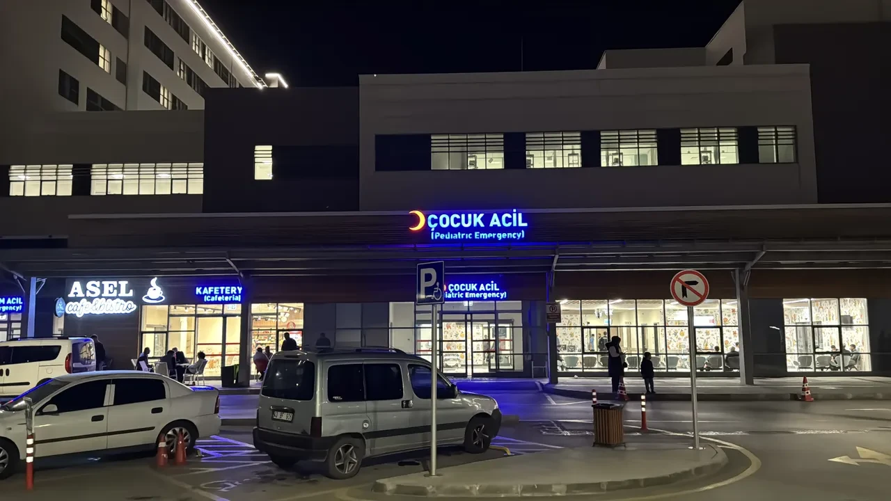 Kütahya’da korkunç olay: Yeni doğan bebeği poşetle boşluğa attılar