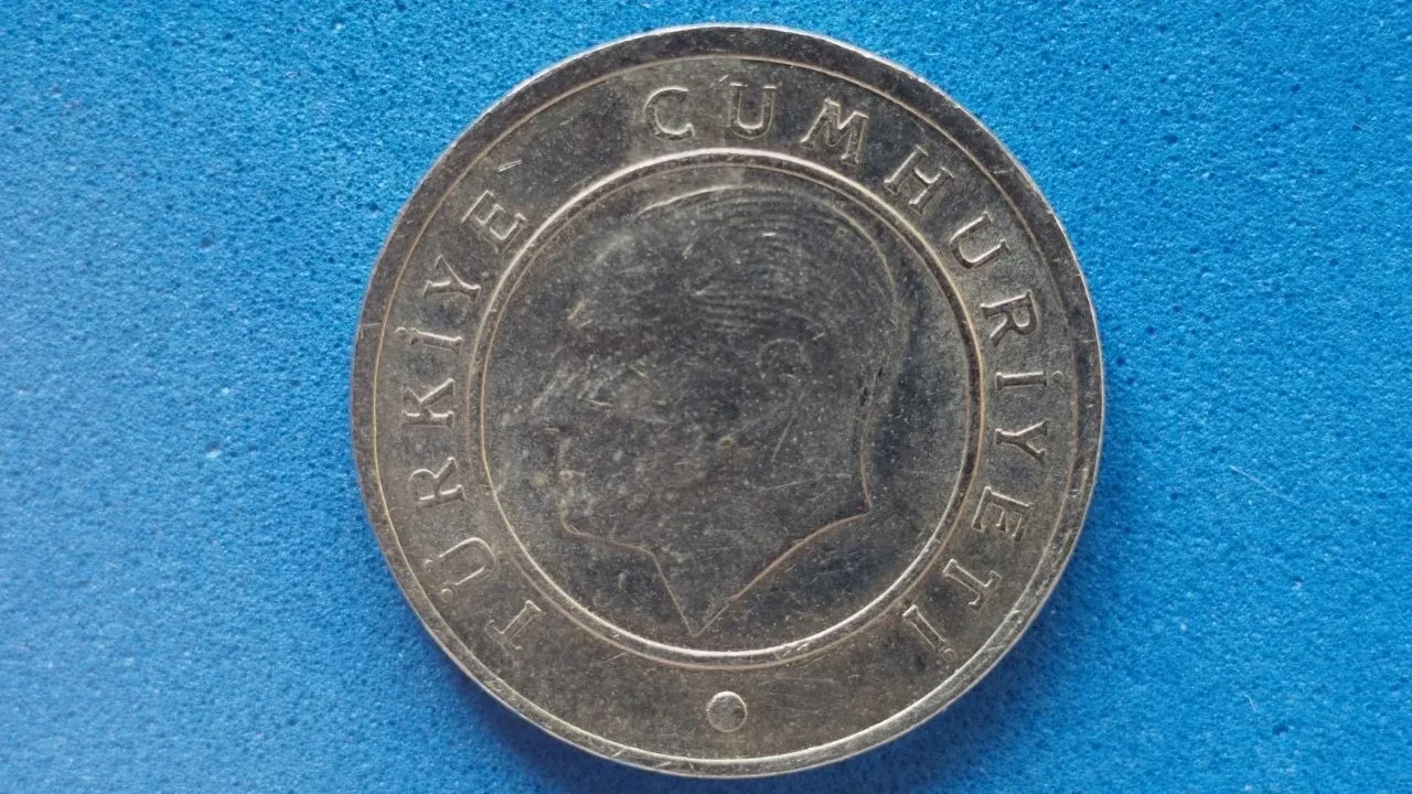 Sarı 25 kuruş değerli mi, kaç TL? 2025 yılında değeri dikkat çekti