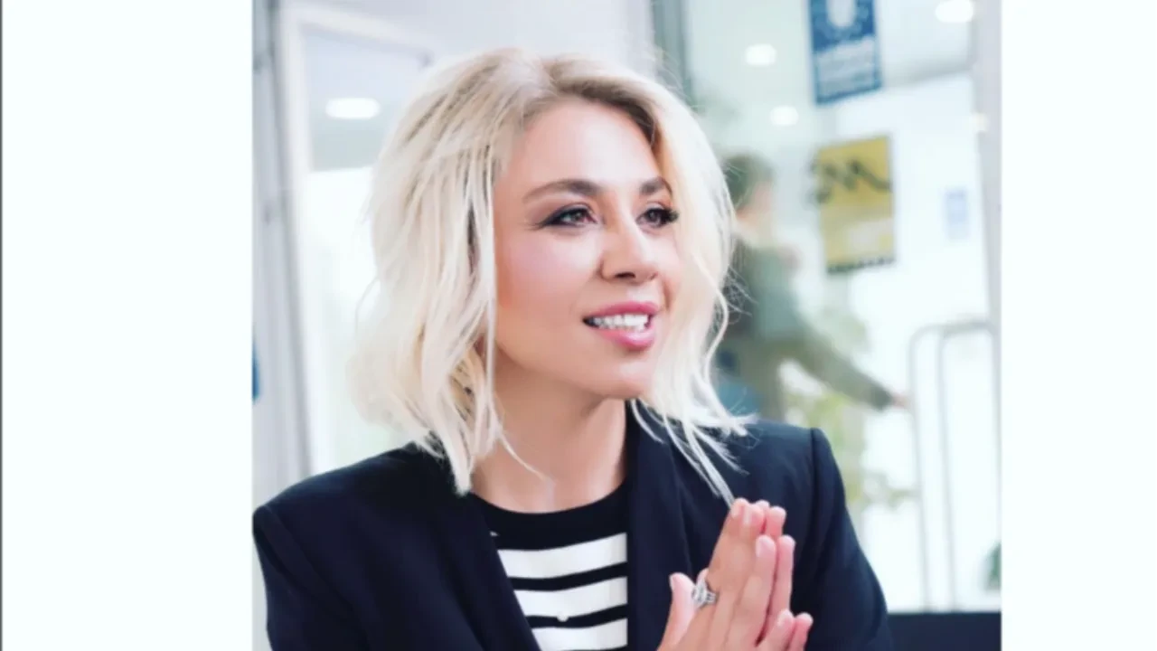 Taşacak Bu Deniz'in Zarife'si Yeşim Ceren Bozoğlu, çocukluk aşkıyla 30 yıl sonra yan yana  