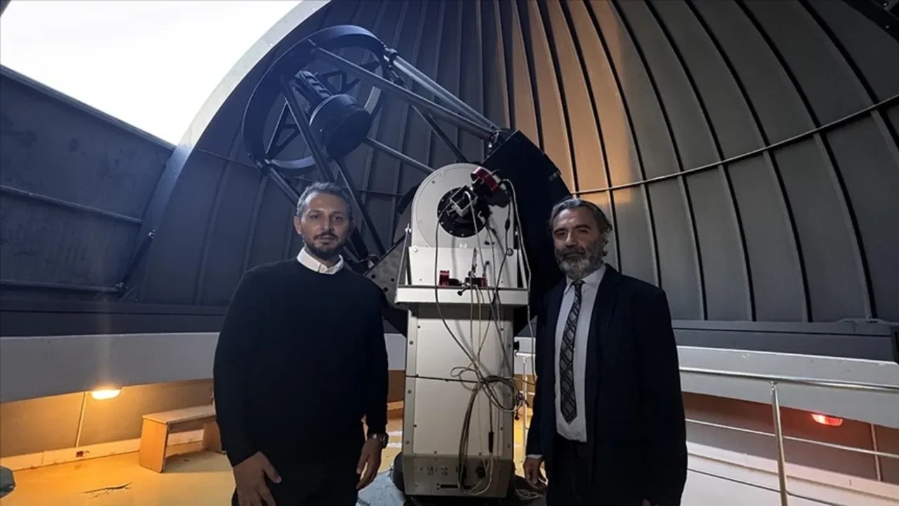 Türk bilim insanından dev keşif: 4 yeni ötegezegen bulundu!