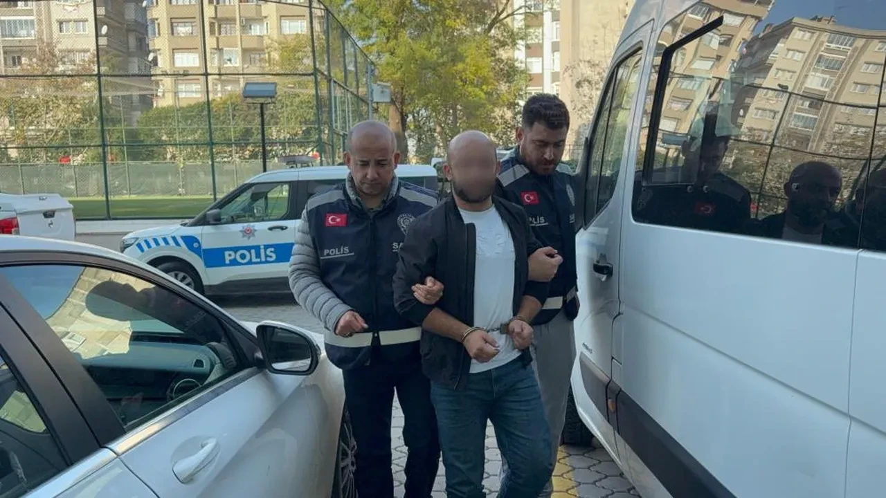 Zabıta memuru maganda çıktı! Polis öğrencilerine saldırdı