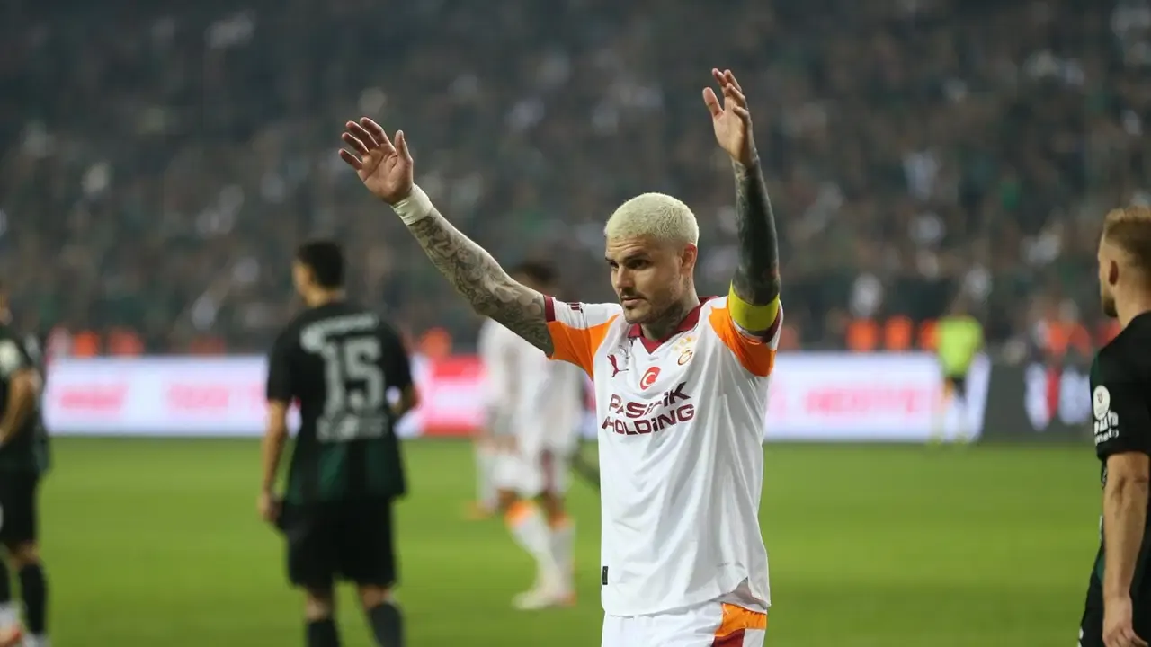 Galatasaray Icardi ile yollarını ayırıyor! Osimhen tavsiye etti yönetim harekete geçti