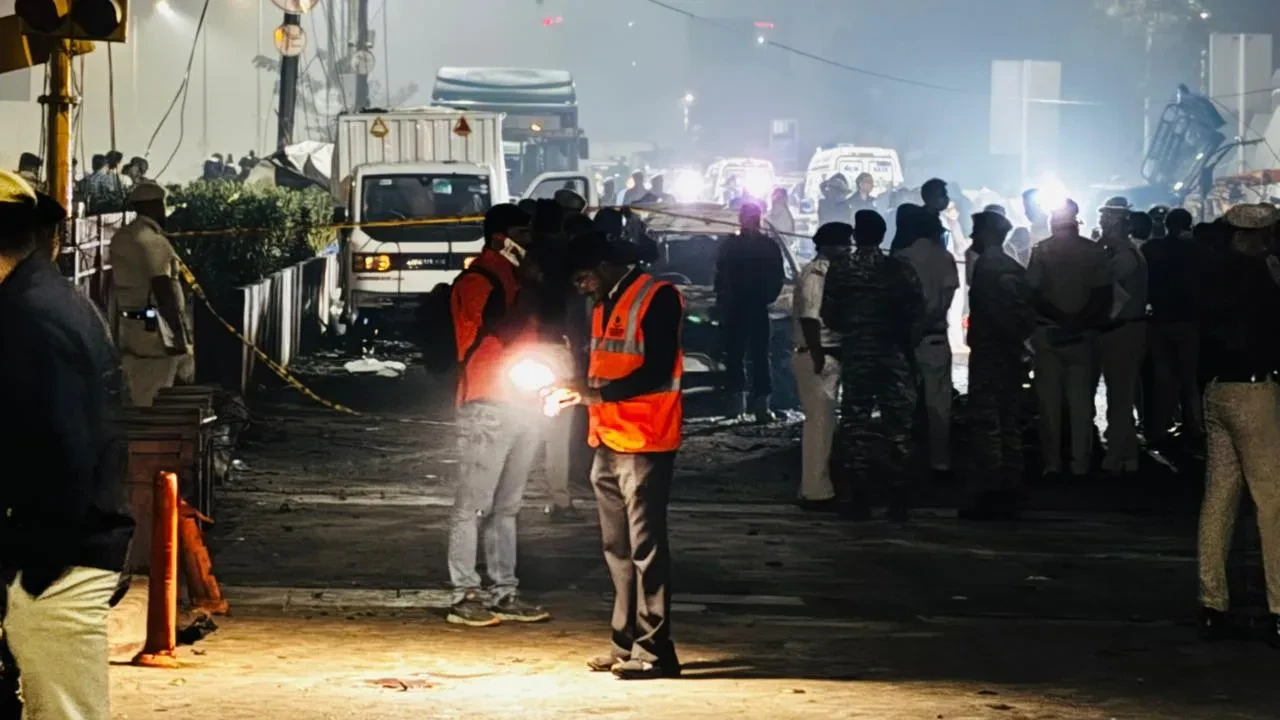 Hindistan'da şiddetli patlama: Ölü ve yaralılar var