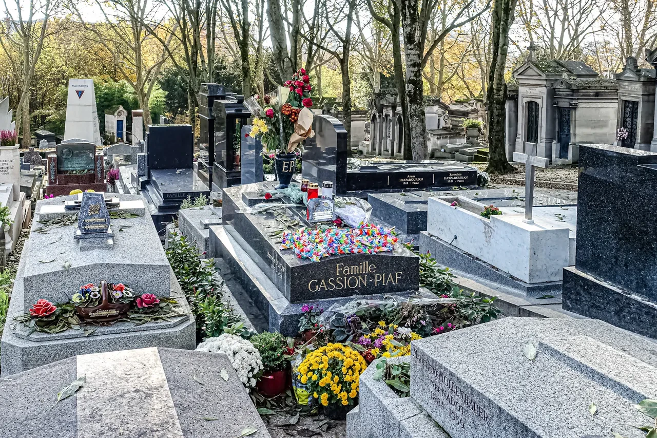 Kazanan ünlü ismin yanına gömülecek! Belediyeden ilginç yarışma