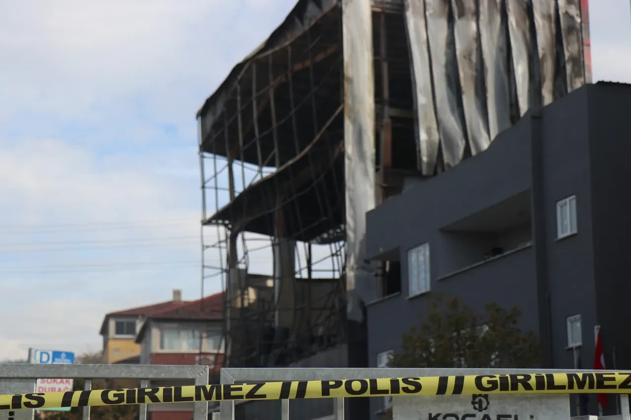 Kocaeli'deki yangın faciasında tutuklama kararı! Bakan Tunç duyurdu