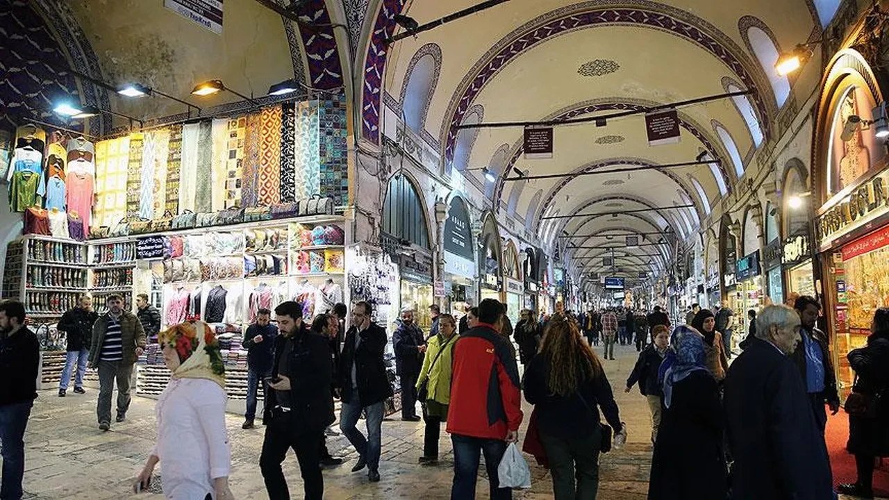 Milyonlarca liralık vurgun! Kapalıçarşı'da büyük operasyon: 76 şüpheli gözaltına alındı