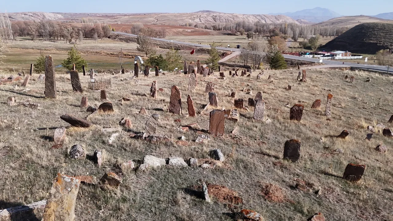 Sivas'ta şaşırtan görüntü! 400 yıllık sır çözülmeyi bekliyor