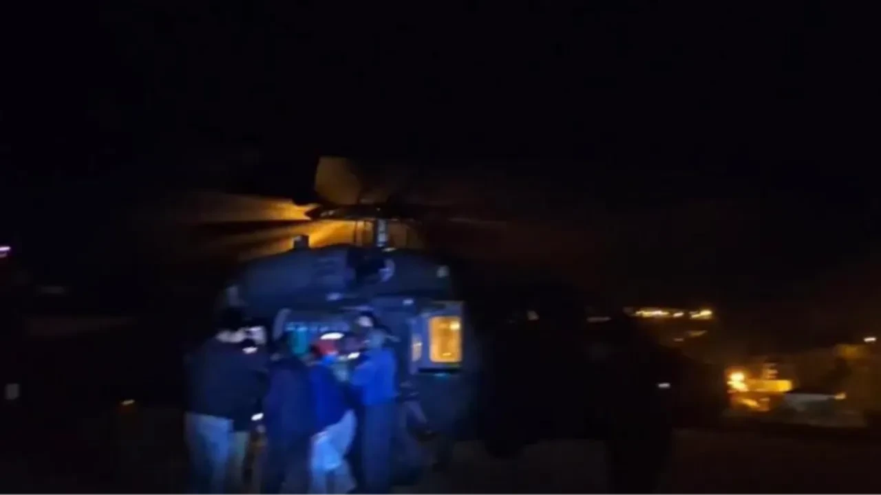 Yüksekten düşen genç askeri helikopter ile kurtarıldı