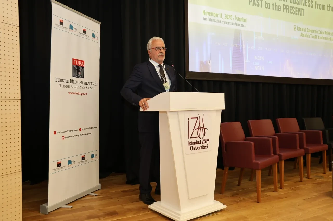 Aile işletmelerinin geleceği İZÜ’de tartışıldı