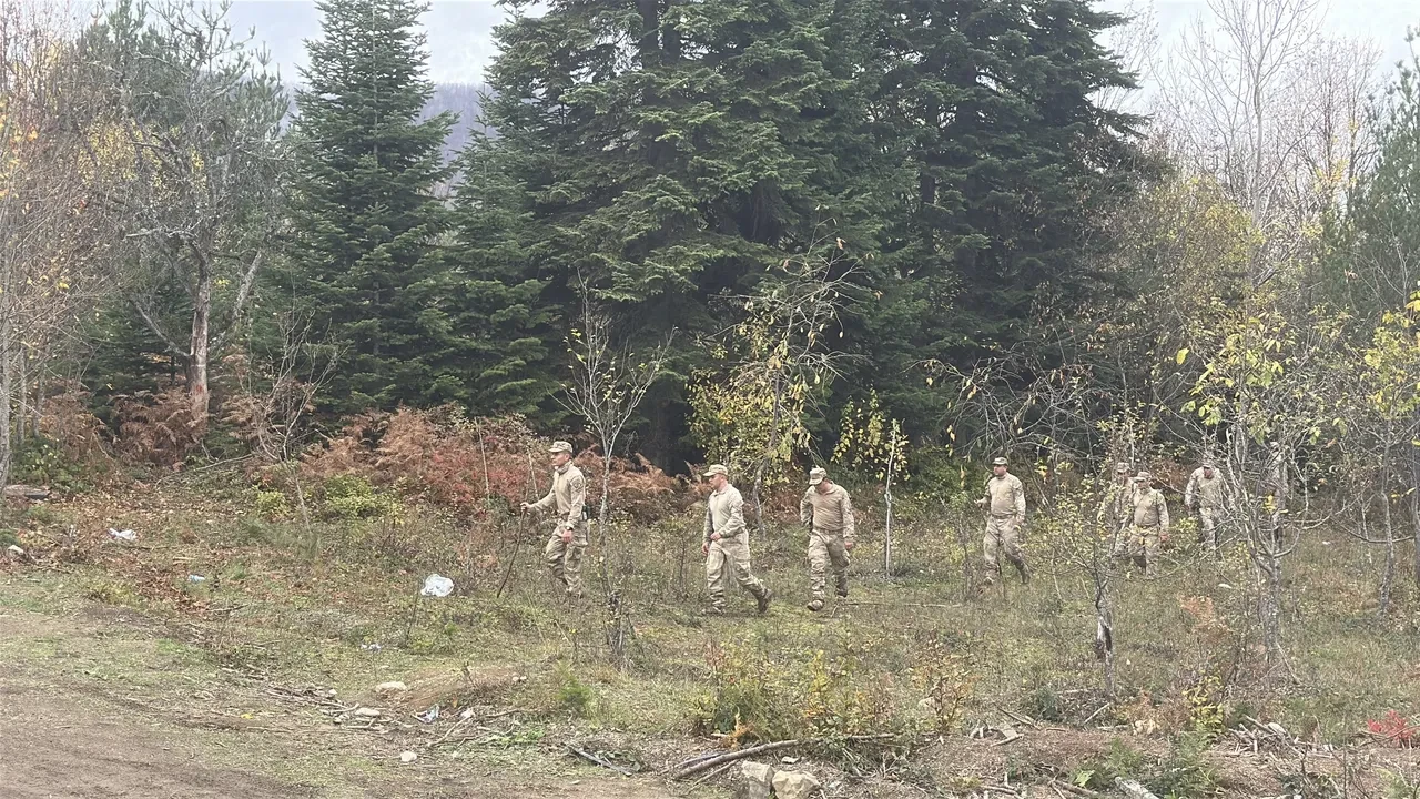 Anne ve oğlunun cesedinin bulunduğu bölgede dikkat çeken telefon detayı! 3 kez sinyal alınmıştı