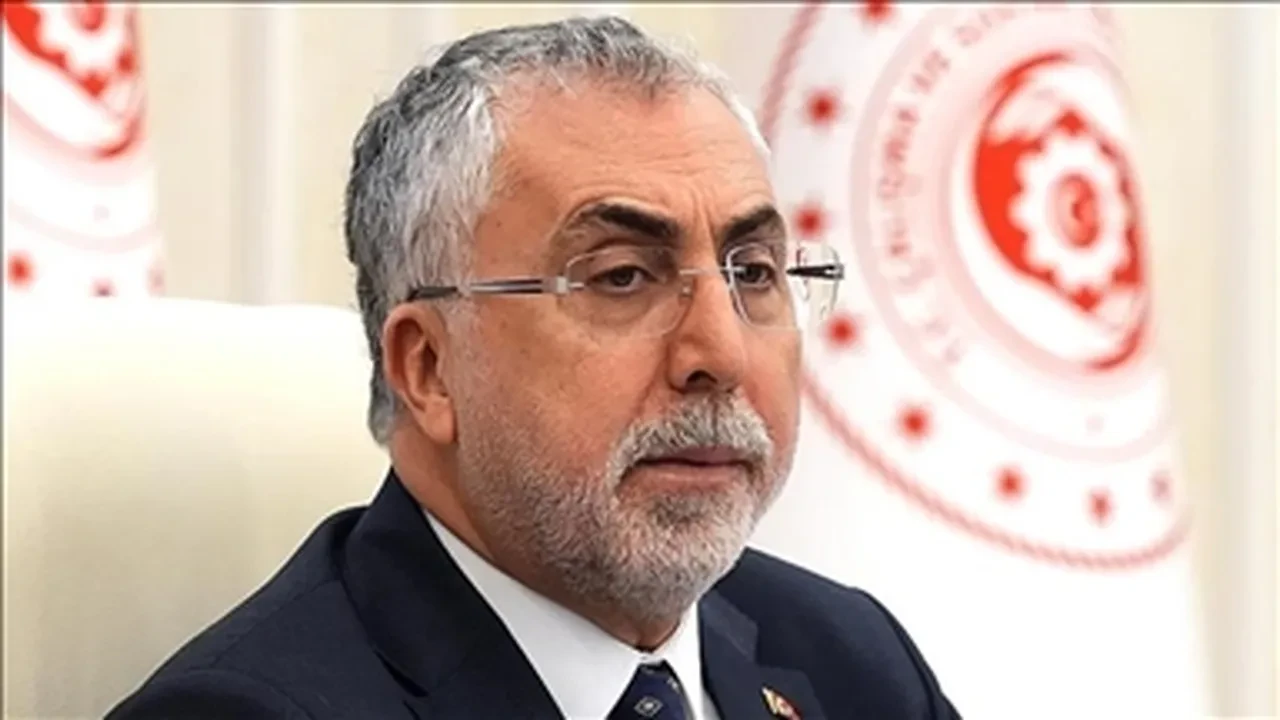 Bakan Işıkhan borçluları açıkladı: İlk 10 belediyeden 8'i CHP'li