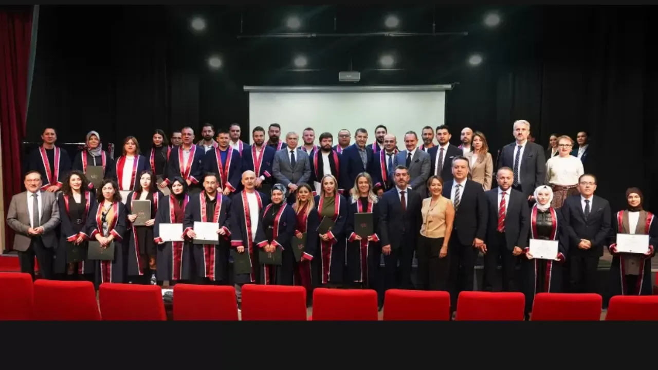 Doğa Sigorta Acente Gelişim Akademisi’nin 4. mezunları cübbelerini giydiler