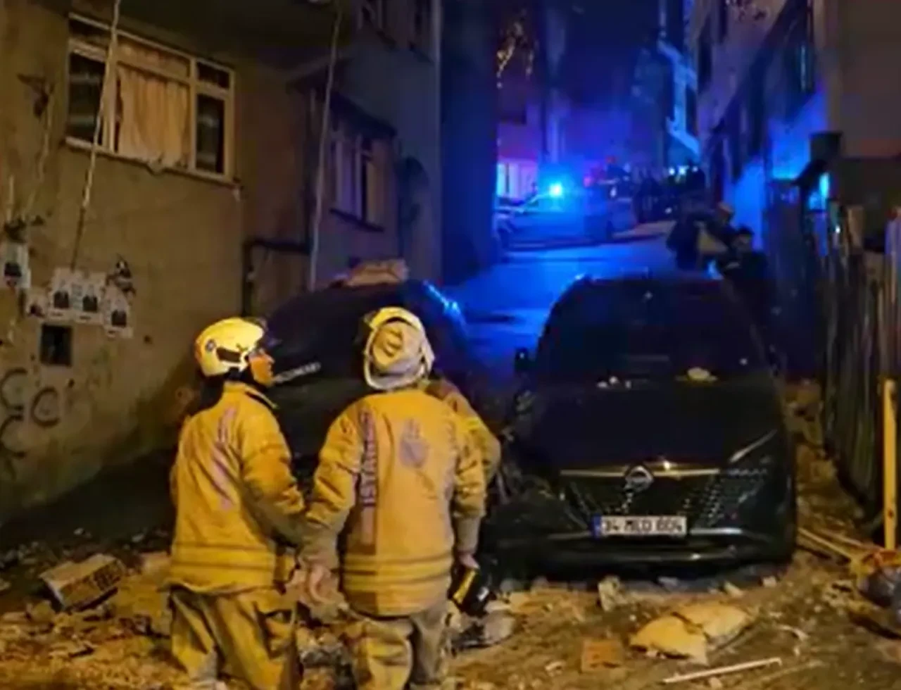 İstanbul Kağıthane'de korkunç patlama! Valilikten açıklama geldi