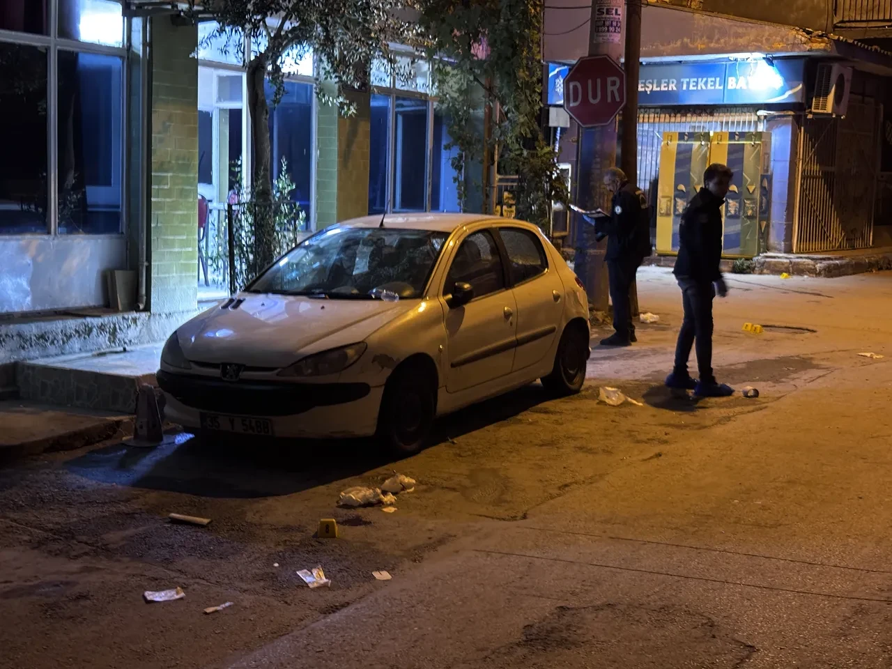 İzmir'de silahlı saldırı: 1 ölü, 3 yaralı