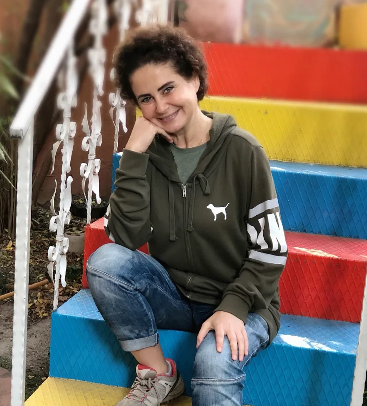 Mahallenin Muhtarları'nın Şirin'i Esra Akkaya dizi setlerine geri dönüyor