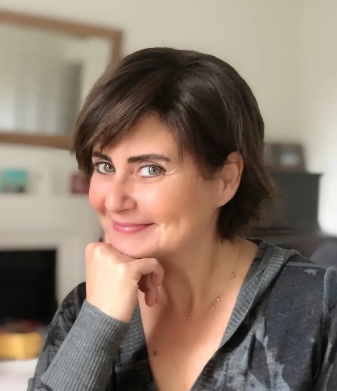 Mahallenin Muhtarları'nın Şirin'i Esra Akkaya dizi setlerine geri dönüyor