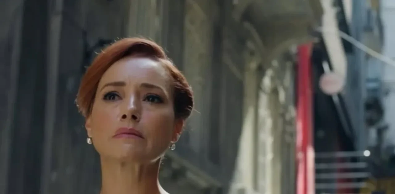 Özgü Namal çocuklarıyla birlikte trafik kazası geçirdi 