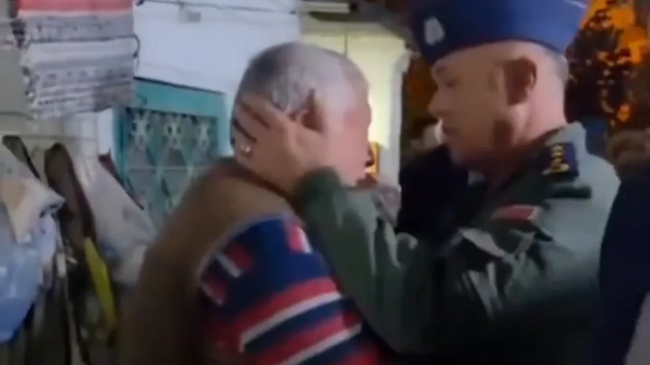 Şehadet haberi acılı aileye böyle verildi! 'Osman Amca artık bir şehit babasısın'