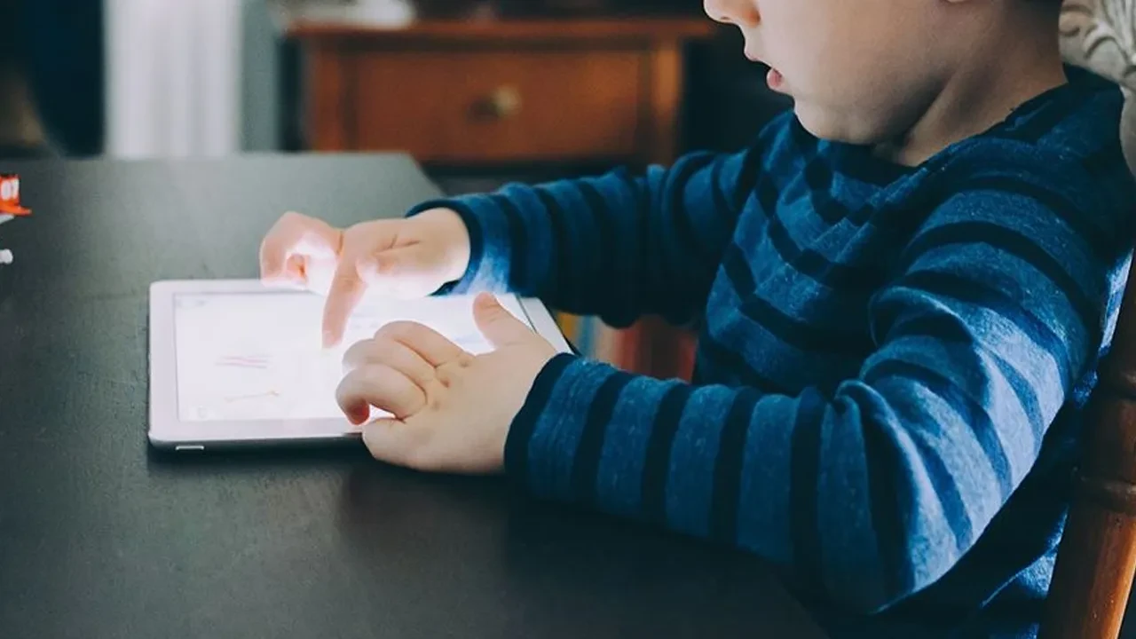 Sosyal medyada yaş sınırı! Bakan Göktaş'tan net mesaj: Kararlıyız