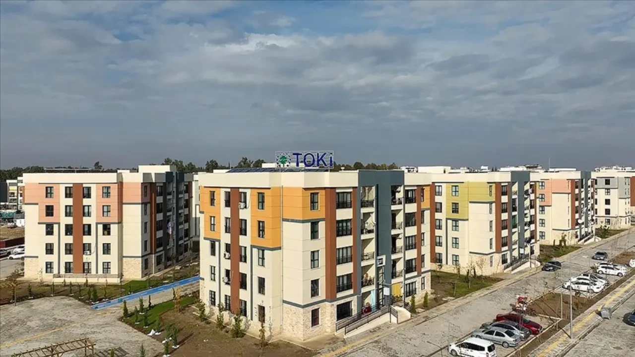 TOKİ 500 bin sosyal konut Adana'da nerede, hangi ilçelerde yapılacak? Adana'da 12 bin 292 konut yapacak