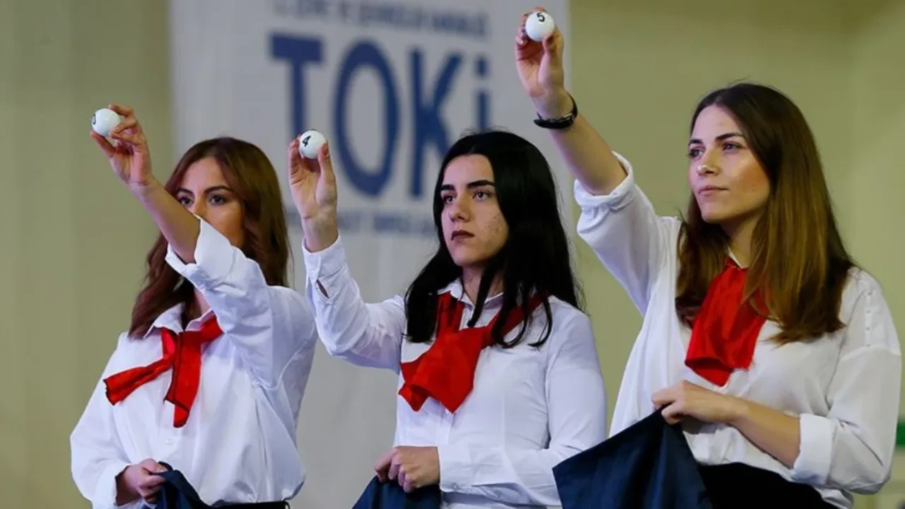 TOKİ kura çekimi nasıl olacak? Canlı yayınlanacak