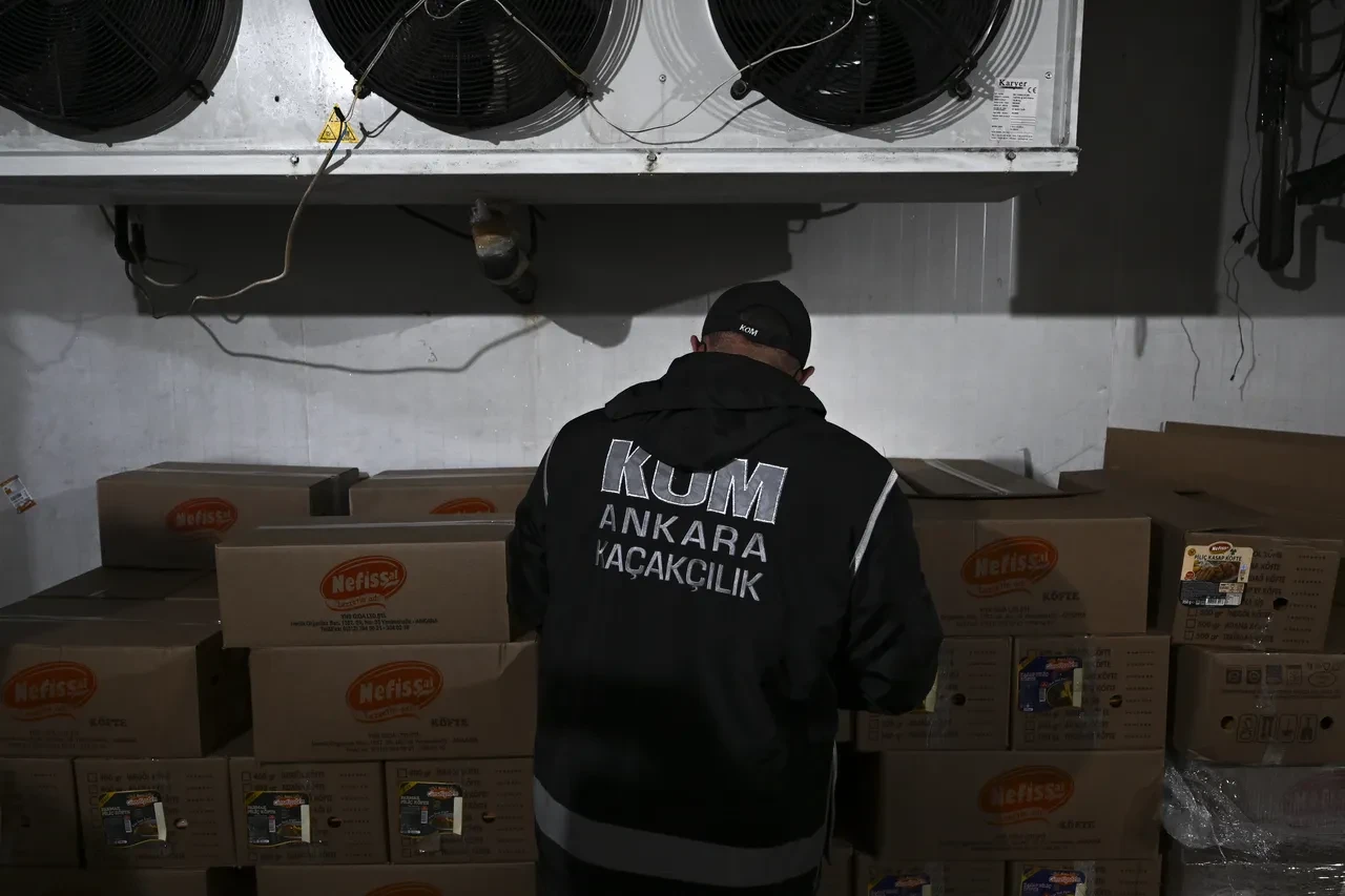 Vatandaşa bunları yedirmişler! Tonlarca bozuk et ele geçirildi!