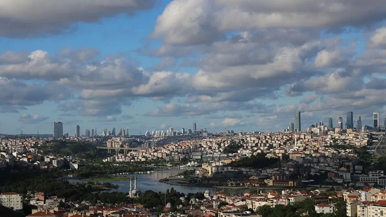 AKOM paylaştı! Yağmur İstanbul'u terk ediyor