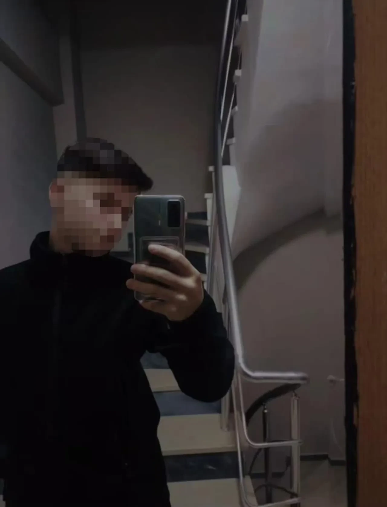 Bisiklet parkında dehşet! Akranları tarafından bıçaklanan çocuk kanlar içinde kaldı