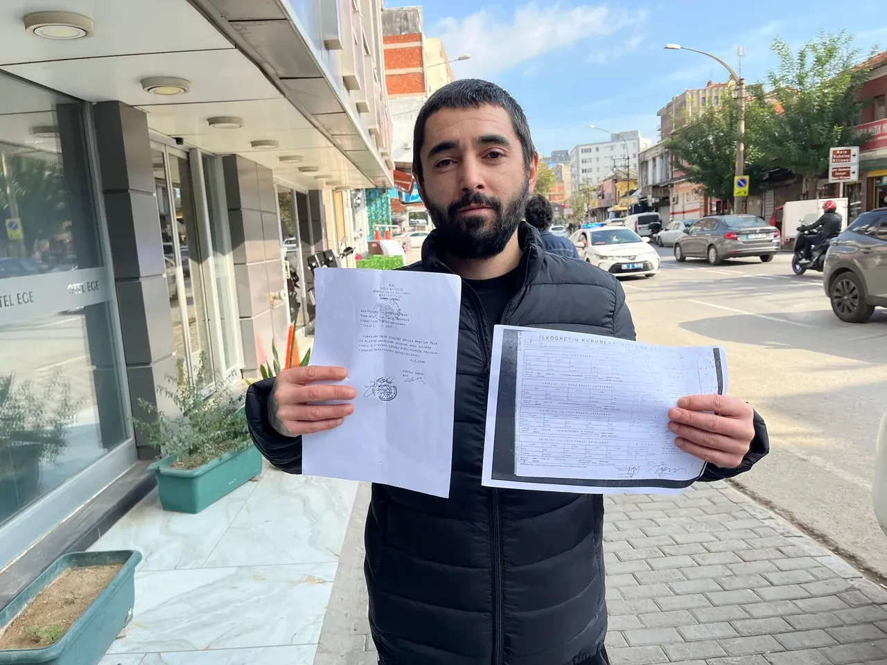 Doğduğundan beri kabusu yaşıyor! Adı var ama kimliği yok: 35 yıldır vatansız 