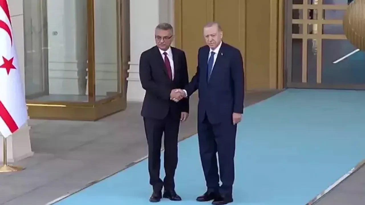 İlk ziyaret Türkiye'ye! Cumhurbaşkanı Erdoğan, Tufan Erhürman'ı resmi törenle karşıladı