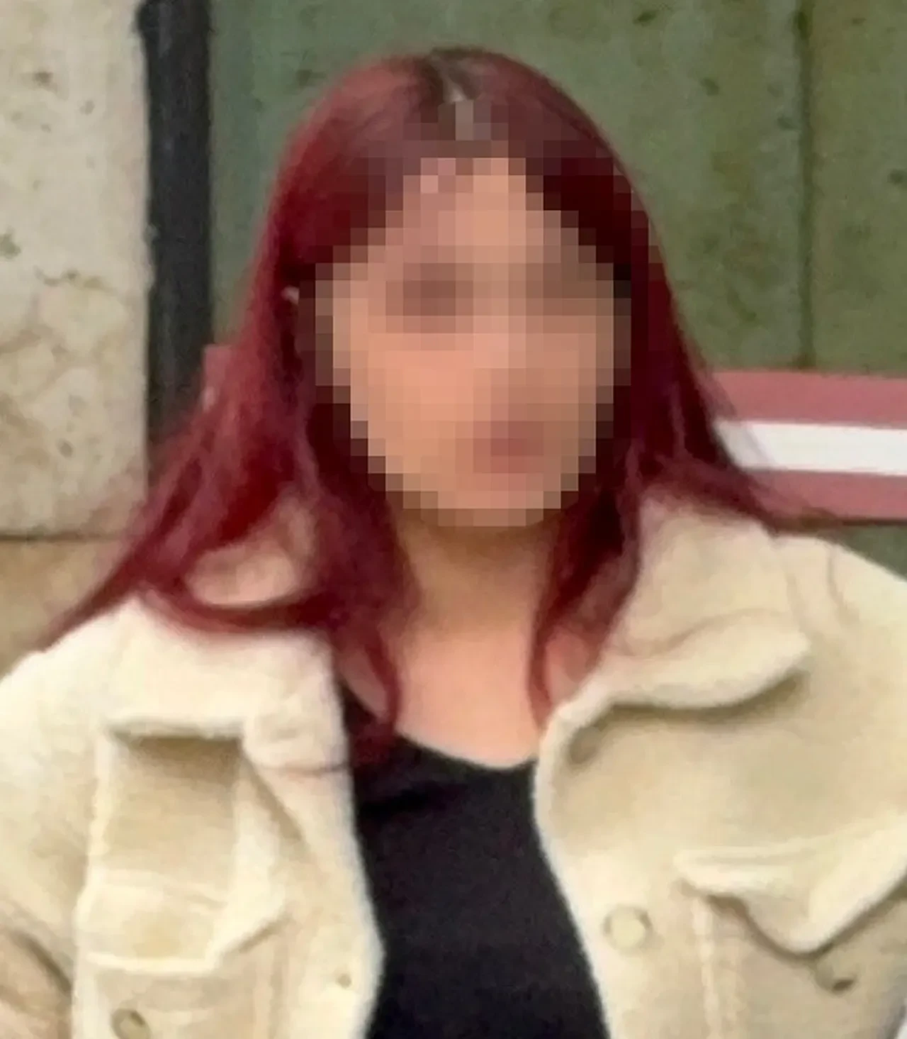 Kardeşlerini döven babasını bıçakladı! Üniversite öğrencisi genç kız mahkemede serbest bırakıldı