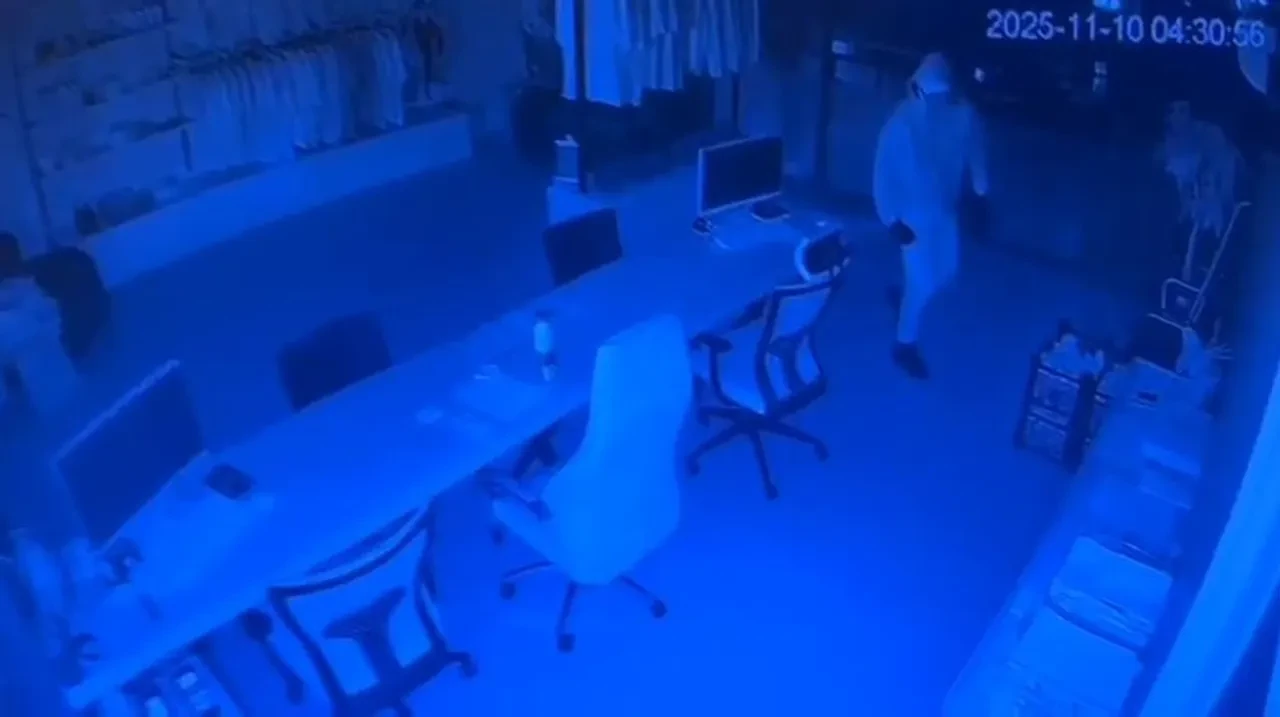 Kasadan 1 milyon TL'lik döviz çaldı: Hırsızın kimliği şoke etti