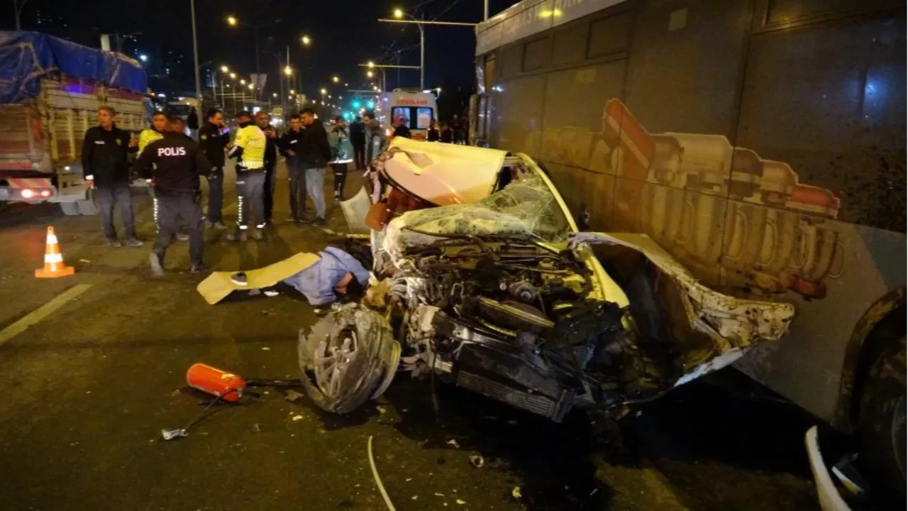 Malatya'da feci kaza: Ölü ve yaralılar var!